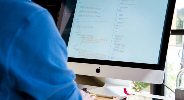 Jak rozpocząć naukę programowania sterowników PLC od podstaw