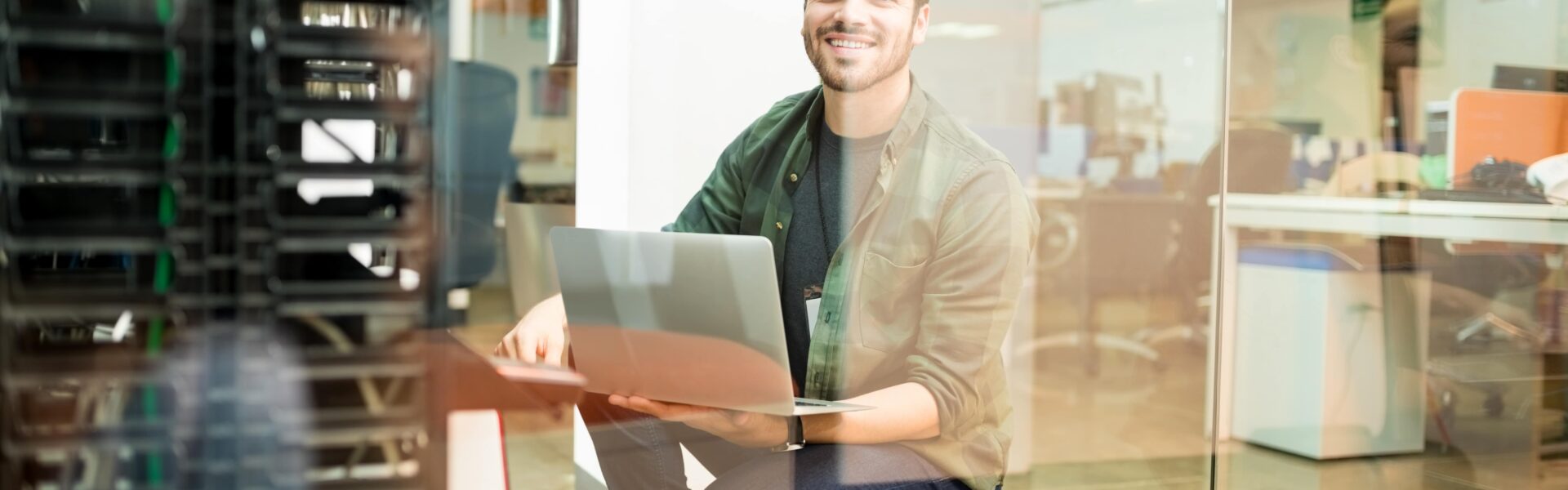 Sesja użytkownika vs czas działania systemu – dlaczego wylogowanie nie resetuje bezpieczeństwa