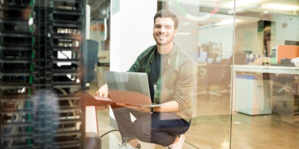 Sesja użytkownika vs czas działania systemu – dlaczego wylogowanie nie resetuje bezpieczeństwa