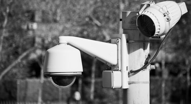 System rozpoznawania tablic rejestracyjnych i nowoczesne systemy parkingowe kamerowe – automatyzacja, która zmienia zarządzanie ruchem