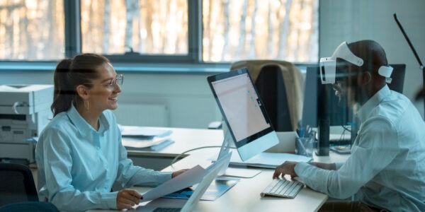 Rynek pracy za trzy lata. Co się zmieni i co zrobić zanim zmiany Cię wyprzedzą