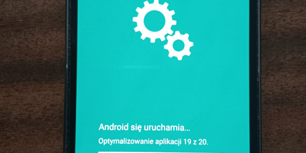 Dlaczego Android nie uruchamia się po aktualizacji i wpada w bootloop
