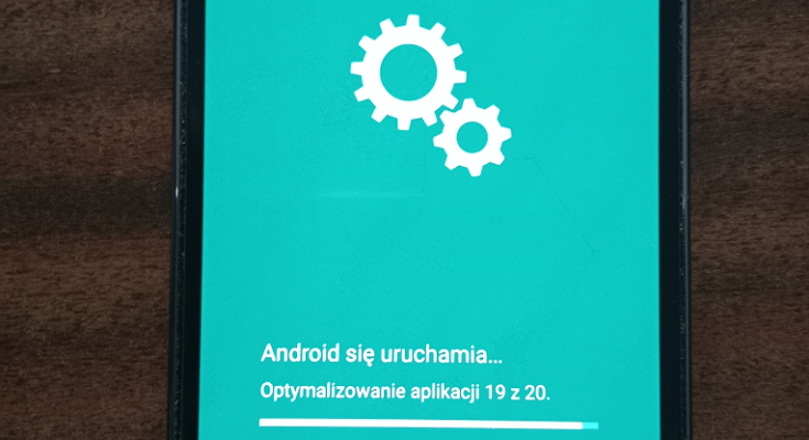 Dlaczego Android nie uruchamia się po aktualizacji i wpada w bootloop