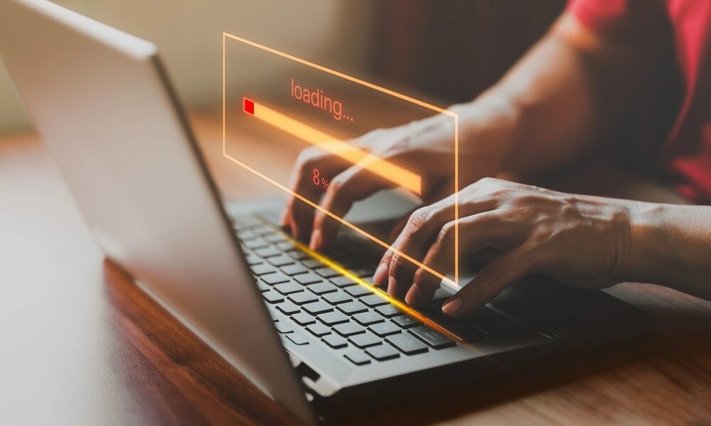 Dlaczego internet jest wolny mimo dobrego łącza? Kompleksowa analiza problemów sieciowych