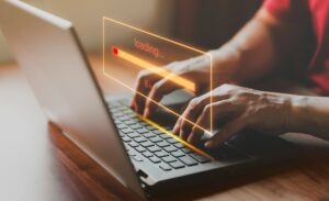 Dlaczego internet jest wolny mimo dobrego łącza? Kompleksowa analiza problemów sieciowych