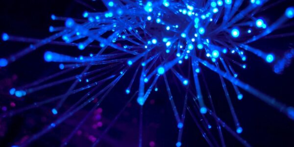 Jak działa routing wieloskokowy (multi-hop routing) poza Tor – technologie i zastosowania