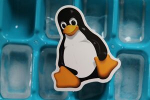 Jak działa system load average w Linux i dlaczego „wysokie CPU” nie zawsze oznacza problem