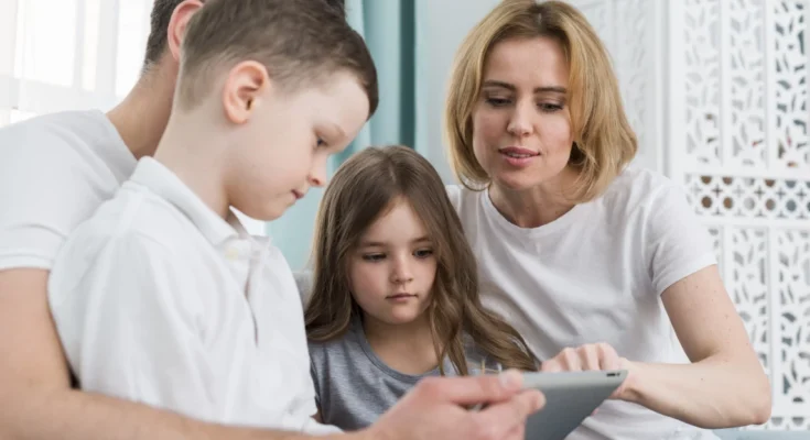 Jak ograniczyć czas ekranowy dziecka bez konfliktów