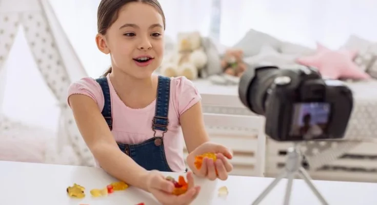 Live streamy i transmisje na żywo – jakie zagrożenia czyhają na dzieci