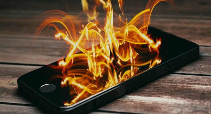 Telefon nagrzewa się podczas ładowania – czy to normalne i kiedy to problem
