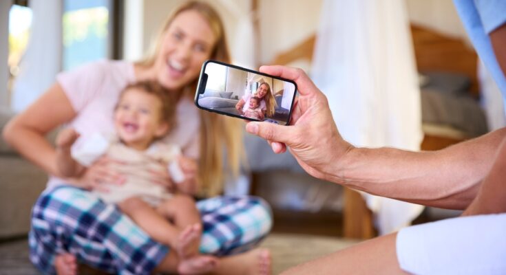 Udostępnianie zdjęć dzieci w internecie (sharenting) – jakie niesie zagrożenia