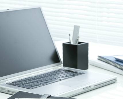 Windows 11 bardzo długo się wyłącza – system „zatrzymuje się” przy zamykaniu