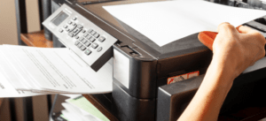 Windows 11 nie widzi drukarki sieciowej – urządzenie znika z listy