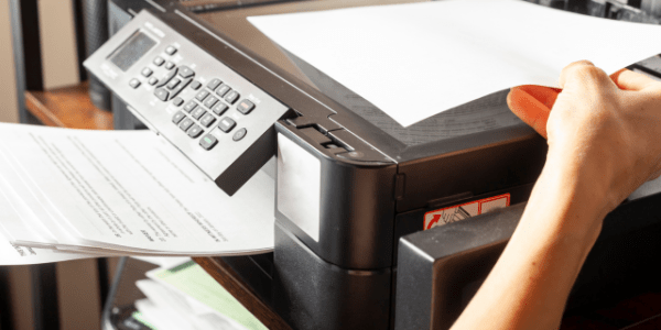 Windows 11 nie widzi drukarki sieciowej – urządzenie znika z listy