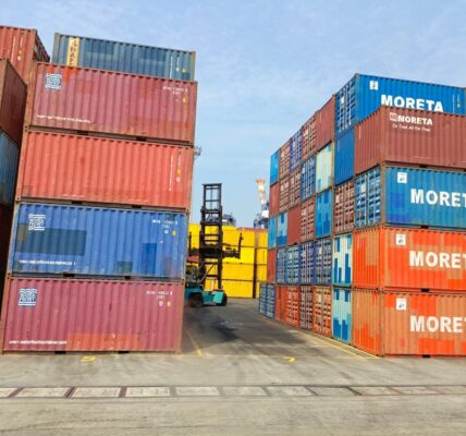 Procedury celne w handlu międzynarodowym – najczęstsze błędy importerów i eksporterów