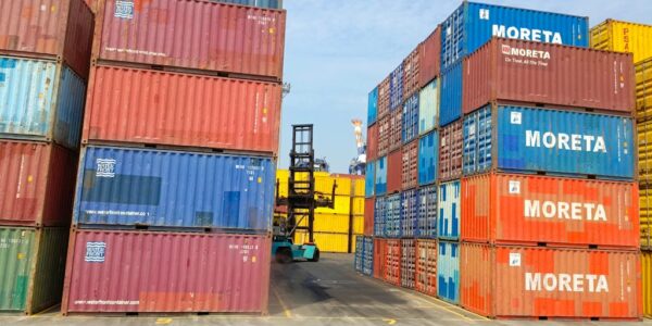 Procedury celne w handlu międzynarodowym – najczęstsze błędy importerów i eksporterów