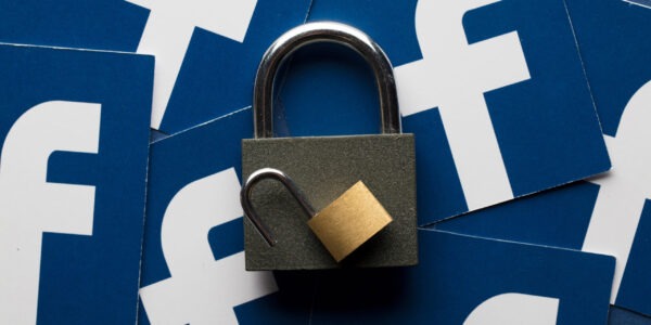 Jak cyberprzestępcy przejmują konta Facebook bez hasła?