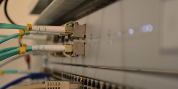 BGP Communities – zaawansowane sterowanie routingiem w sieciach operatorów i przedsiębiorstw
