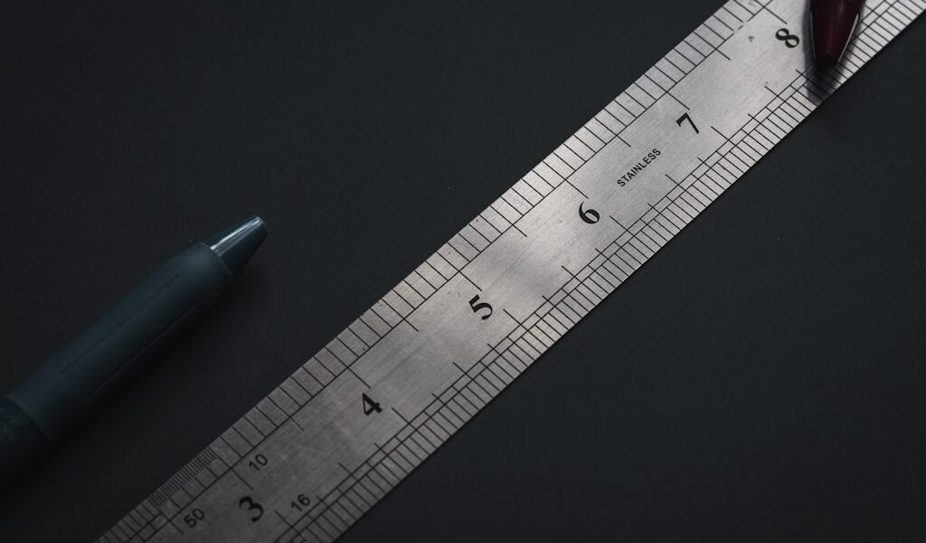 Linijka online – czym jest i do czego można ją wykorzystać?