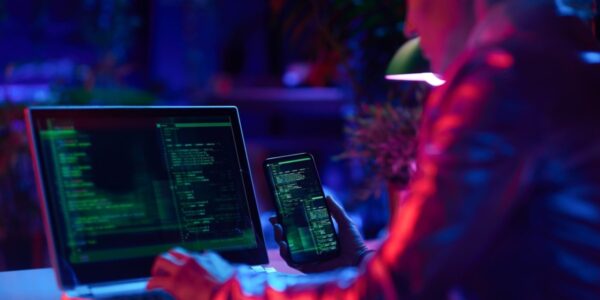 Dlaczego współczesne cyberataki coraz częściej omijają klasyczne zabezpieczenia?